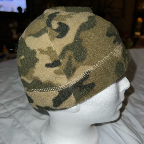 Old Navy Camo Polar Fleece Hat - Picture 3 of 5